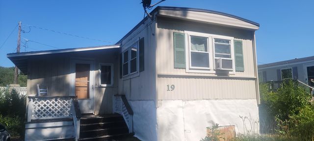 300 Nathan Ellis Highway 19, Mashpee, MA 02649