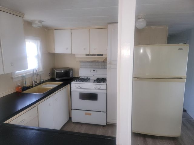 300 Nathan Ellis Highway 19, Mashpee, MA 02649
