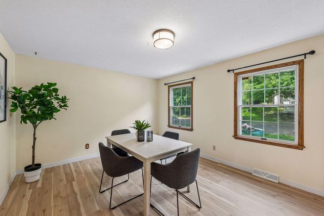 481 Desnoyer Avenue, Saint Paul, MN 55104