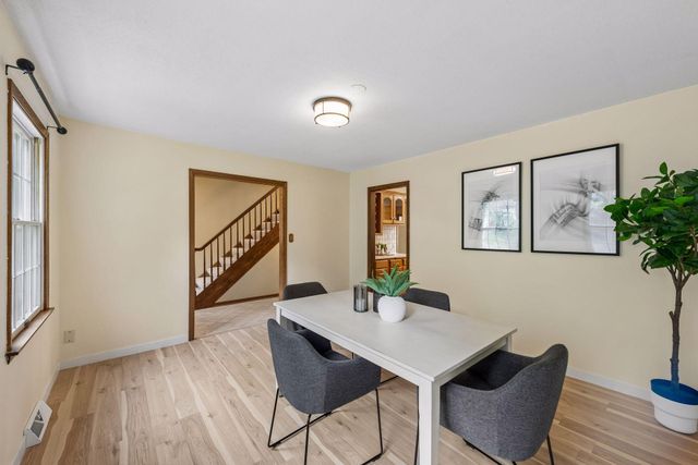 481 Desnoyer Avenue, Saint Paul, MN 55104