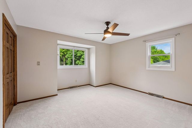 481 Desnoyer Avenue, Saint Paul, MN 55104