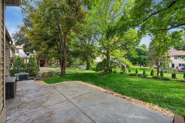 481 Desnoyer Avenue, Saint Paul, MN 55104