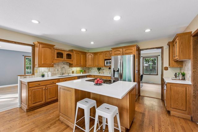 481 Desnoyer Avenue, Saint Paul, MN 55104