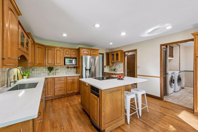 481 Desnoyer Avenue, Saint Paul, MN 55104