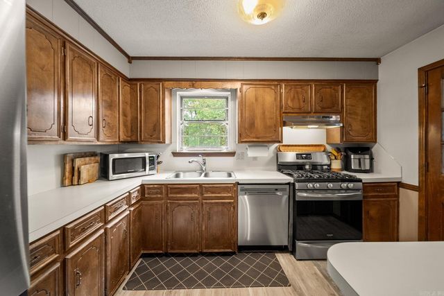 9002 Leatrice Drive, Little Rock, AR 72227