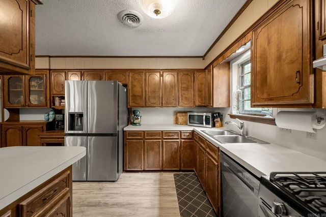 9002 Leatrice Drive, Little Rock, AR 72227