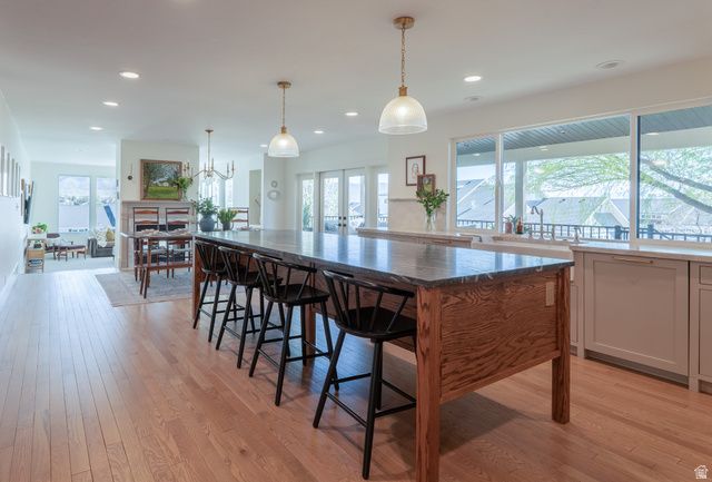 1079 W RIDGESIDE CT, South Jordan, UT 84095