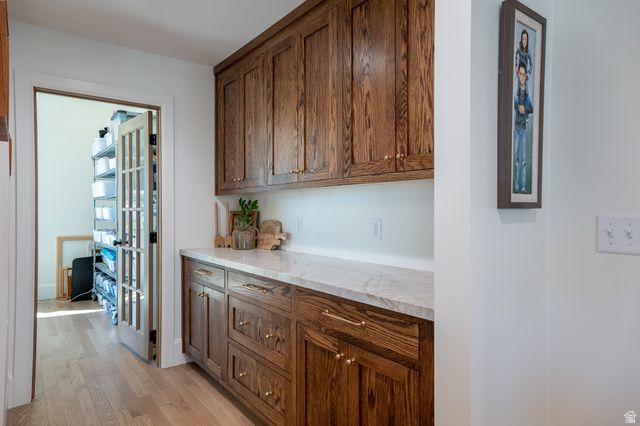 1079 W RIDGESIDE CT, South Jordan, UT 84095