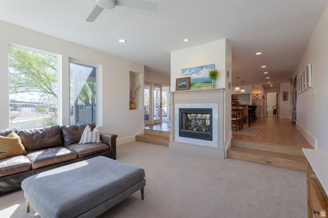 1079 W RIDGESIDE CT, South Jordan, UT 84095