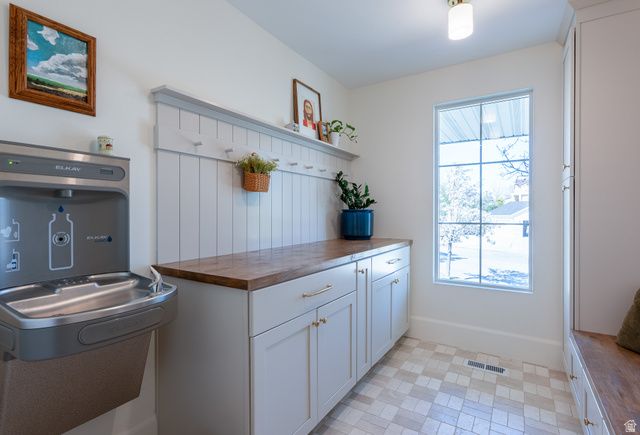 1079 W RIDGESIDE CT, South Jordan, UT 84095