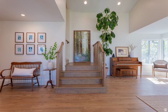 1079 W RIDGESIDE CT, South Jordan, UT 84095