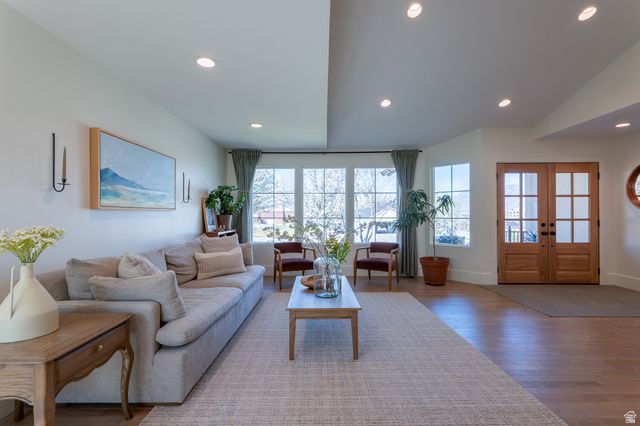 1079 W RIDGESIDE CT, South Jordan, UT 84095