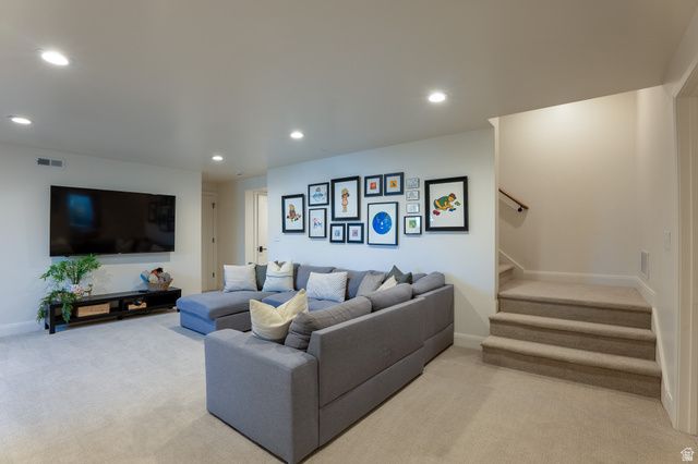 1079 W RIDGESIDE CT, South Jordan, UT 84095