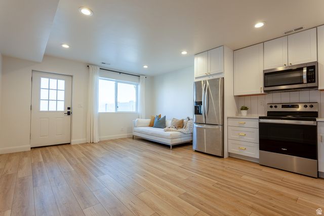 1079 W RIDGESIDE CT, South Jordan, UT 84095