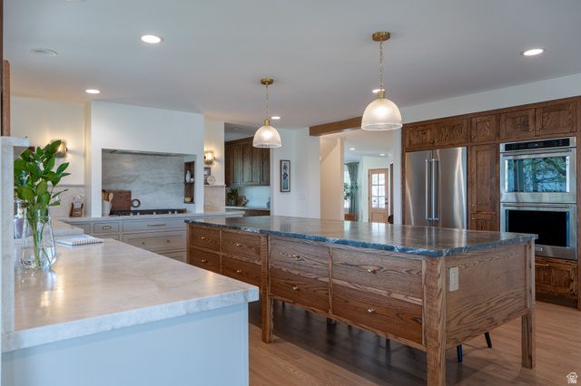 1079 W RIDGESIDE CT, South Jordan, UT 84095