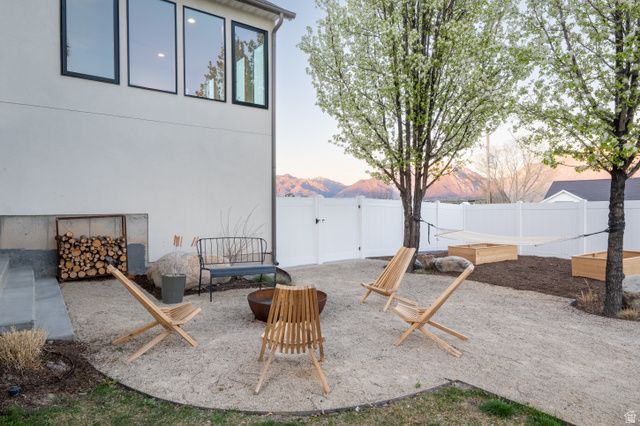 1079 W RIDGESIDE CT, South Jordan, UT 84095