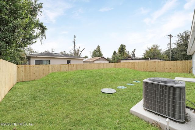 5050 SAN JUAN Avenue, Jacksonville, FL 32210