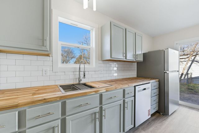 1925 S Saint Paul St, Wichita, KS 67213