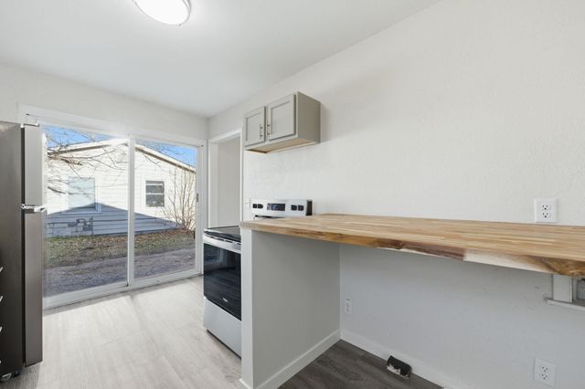 1925 S Saint Paul St, Wichita, KS 67213