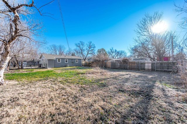 1925 S Saint Paul St, Wichita, KS 67213