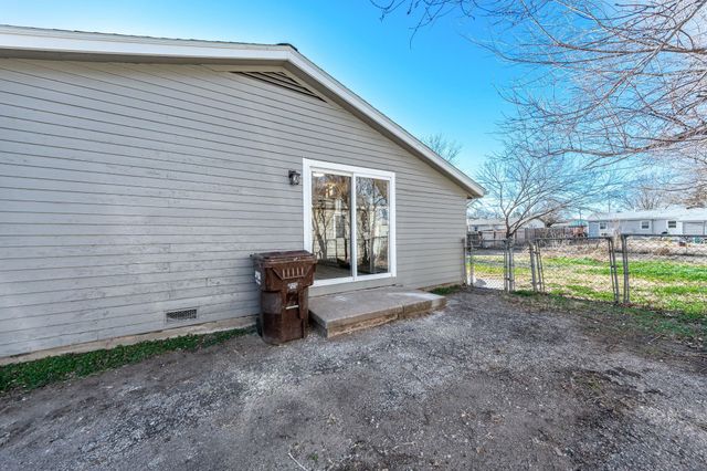 1925 S Saint Paul St, Wichita, KS 67213