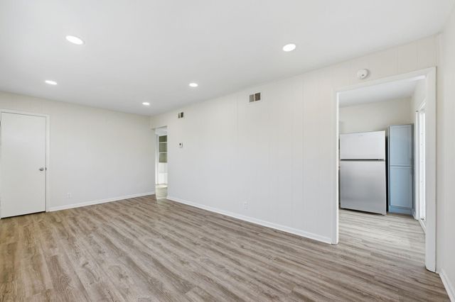 1925 S Saint Paul St, Wichita, KS 67213