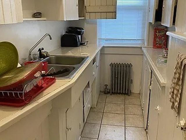 28 Gershom Ave 1, Lowell, MA 01854