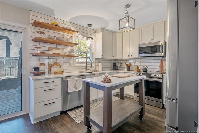 1009 Bramblegate Road, Hope Mills, NC 28348