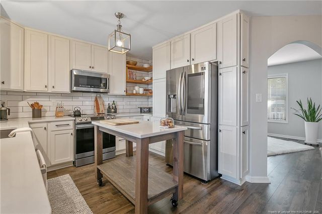 1009 Bramblegate Road, Hope Mills, NC 28348