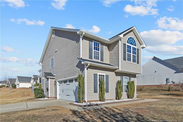 1009 Bramblegate Road, Hope Mills, NC 28348