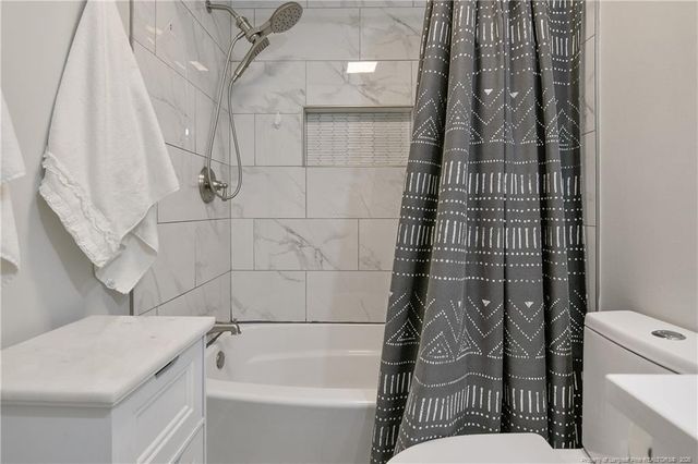 1009 Bramblegate Road, Hope Mills, NC 28348