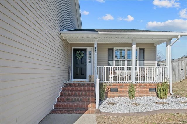 1009 Bramblegate Road, Hope Mills, NC 28348