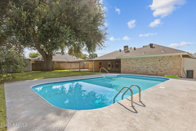 103 Abundance Court, Lafayette, LA 70506