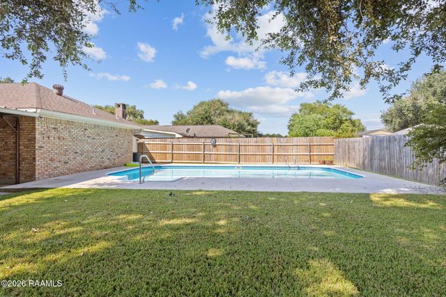 103 Abundance Court, Lafayette, LA 70506