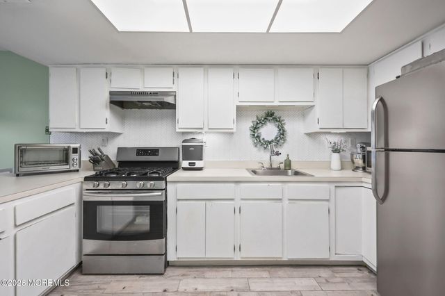 69 Percival Court, Old Bridge, NJ 08857