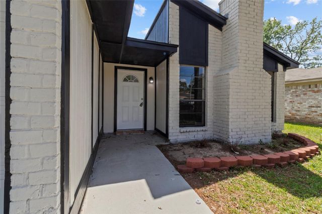 5026 Fitzwater Drive, Spring, TX 77373