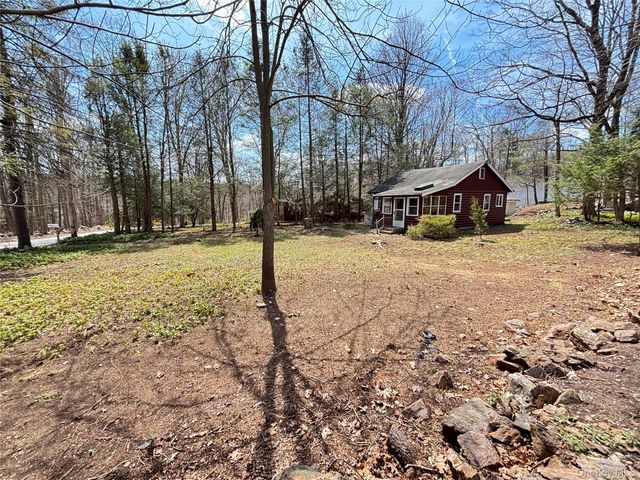 34 Cascade Lake Road, Warwick, NY 10990