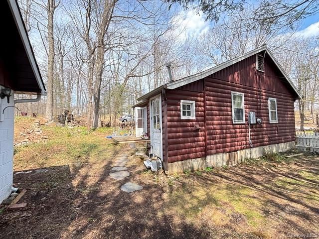 34 Cascade Lake Road, Warwick, NY 10990