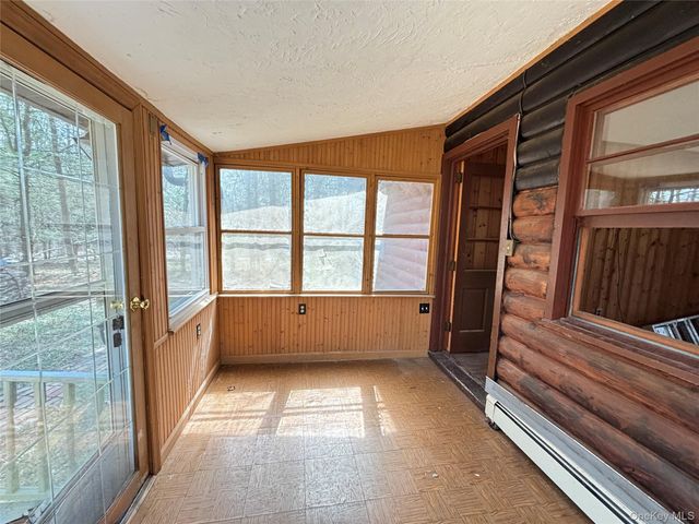 34 Cascade Lake Road, Warwick, NY 10990