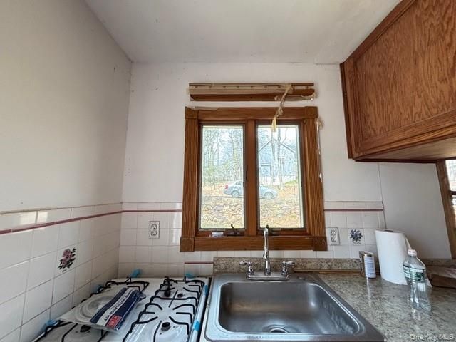 34 Cascade Lake Road, Warwick, NY 10990
