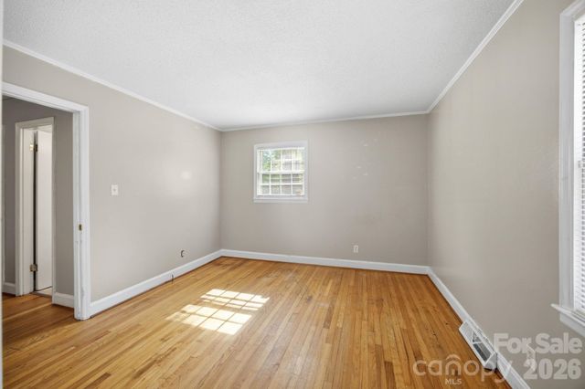 1401 Grovewood Drive, Charlotte, NC 28208