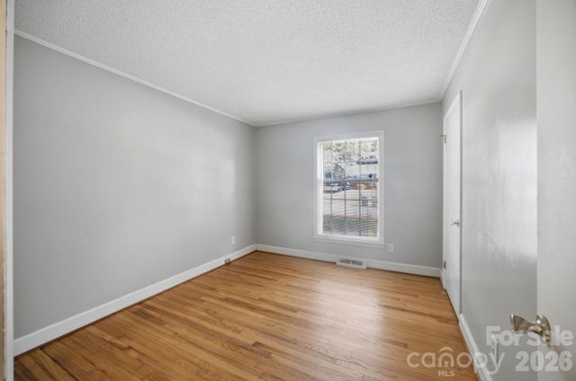 1401 Grovewood Drive, Charlotte, NC 28208
