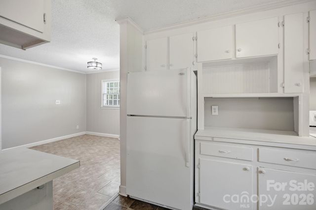 1401 Grovewood Drive, Charlotte, NC 28208
