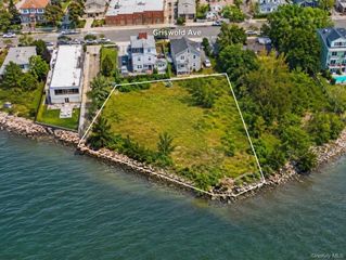 Bayshore Avenue, Bronx, NY 10460