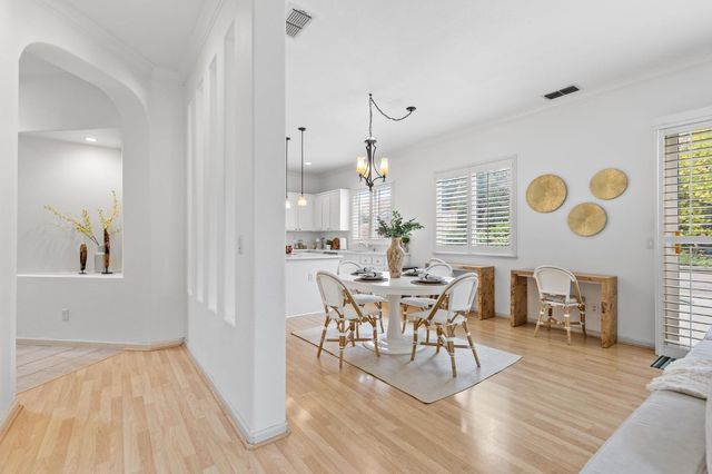 8105 Bauser Ave, Roseville, CA 95747