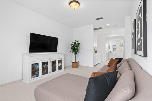 8105 Bauser Ave, Roseville, CA 95747