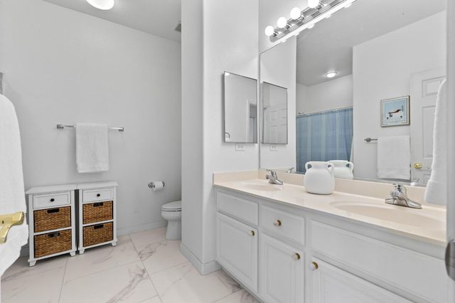 8105 Bauser Ave, Roseville, CA 95747