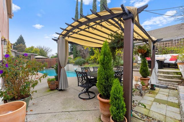 8105 Bauser Ave, Roseville, CA 95747