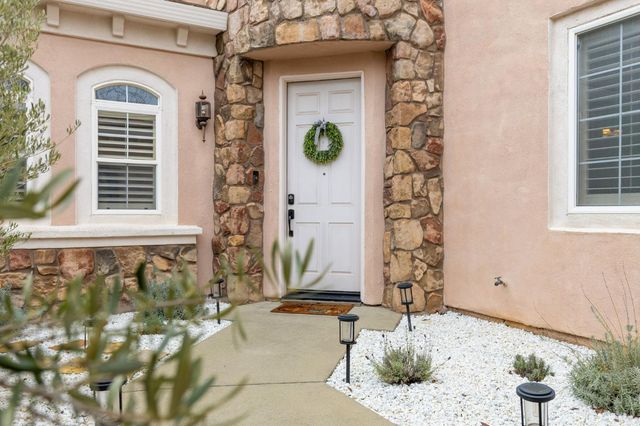 8105 Bauser Ave, Roseville, CA 95747