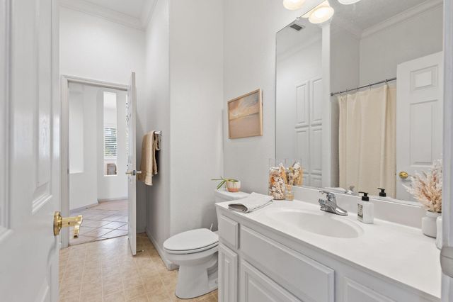 8105 Bauser Ave, Roseville, CA 95747